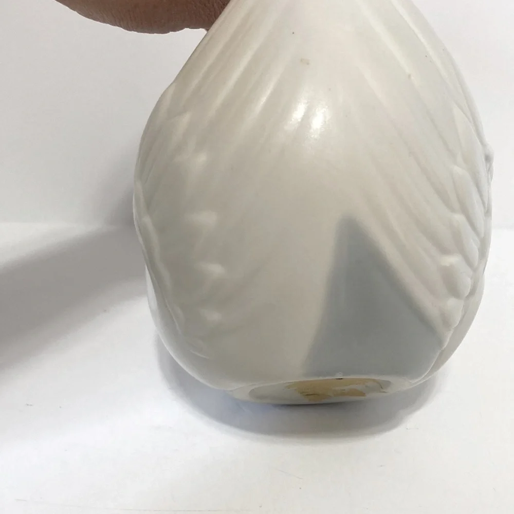 Vintage 1980s FITZ and FLOYD White Swan Handled Basket Bowl Porcelain Japan